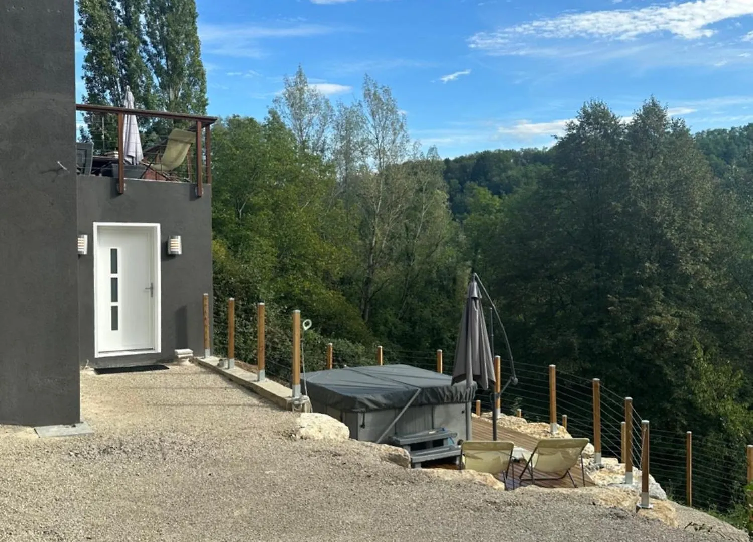 River Villa With Amazing View + Jacuzzi, Garden, Forest Access Vetraz-Monthoux France